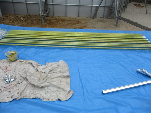 黄色の下塗り塗料