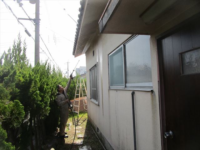 平屋建ての洗浄