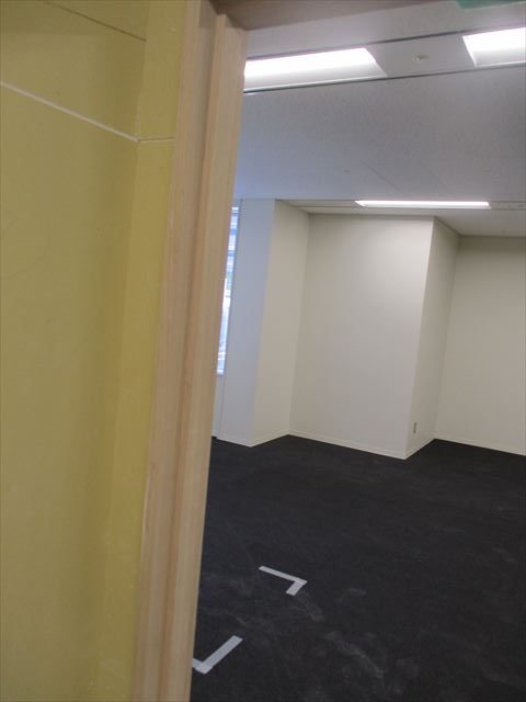 木製建具枠塗装前