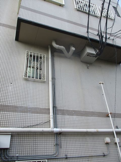 足場解体後の軒天井