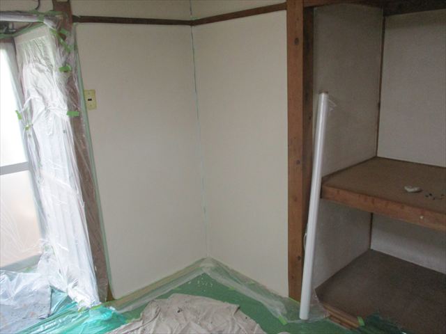 上塗りした土壁