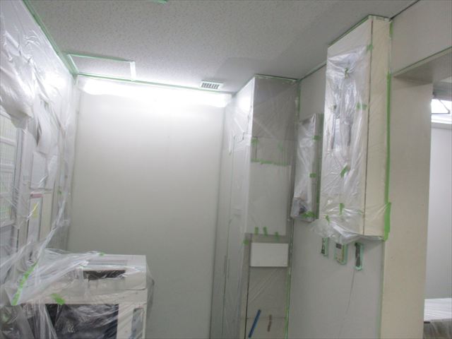 モニター部屋塗装前