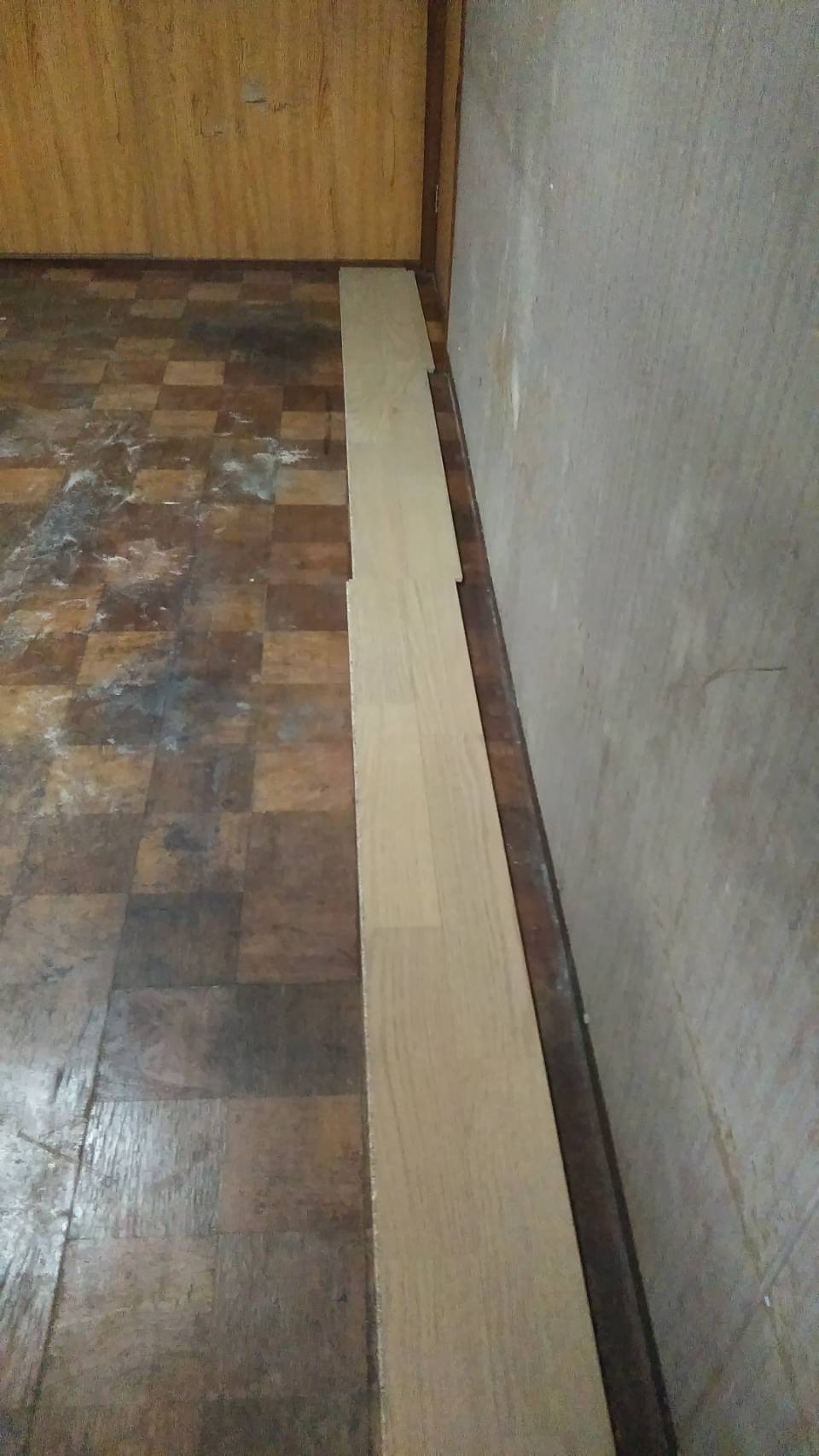 フロアー上貼り