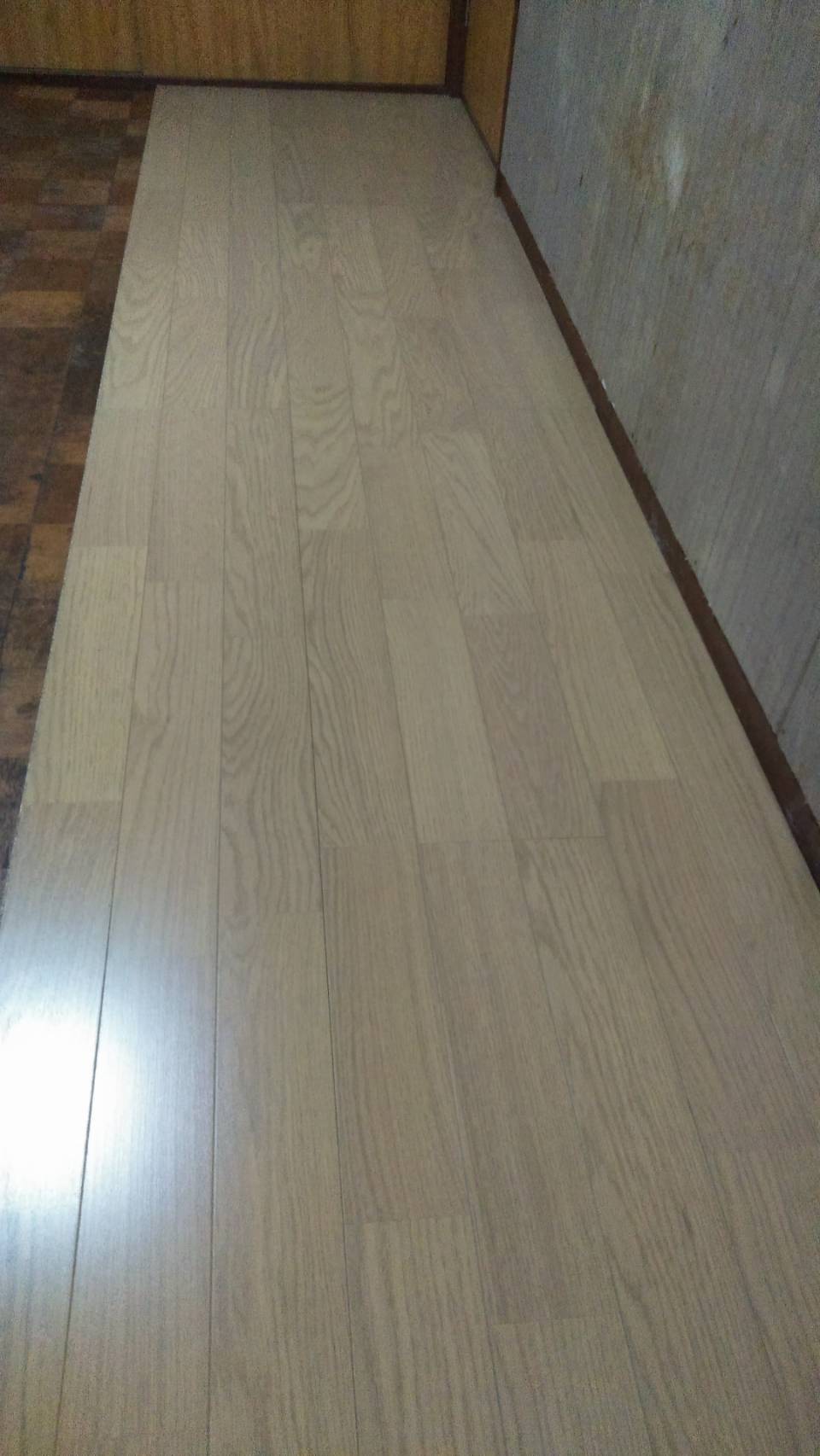 フロアー上貼り