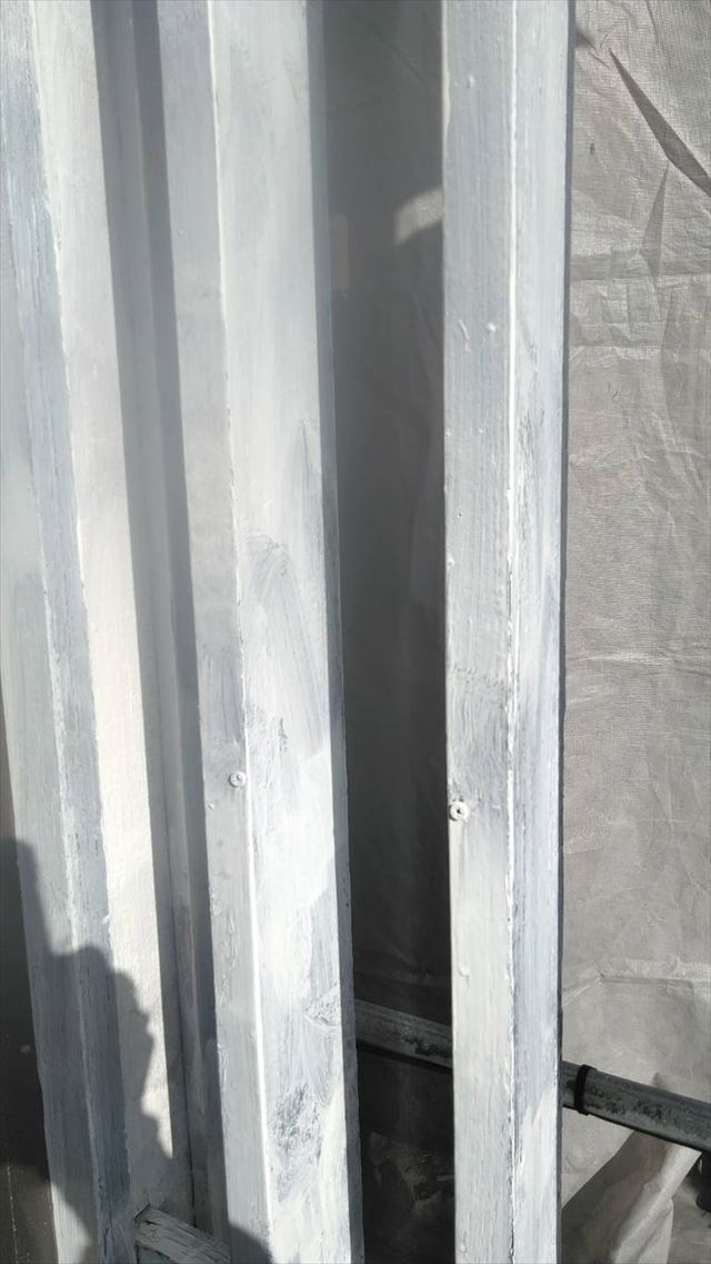 岐阜市玄関横の格子