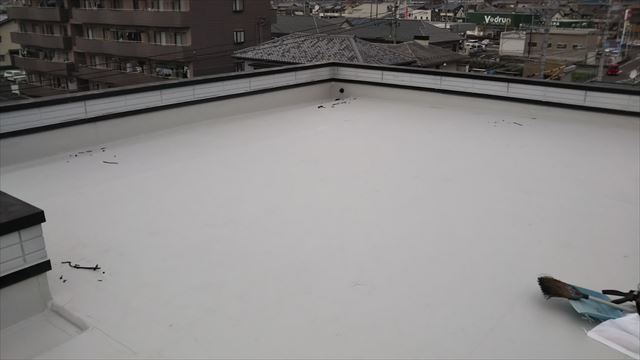 岐阜市セキスイハウス3階立ての屋上雨漏り部を防水しました。