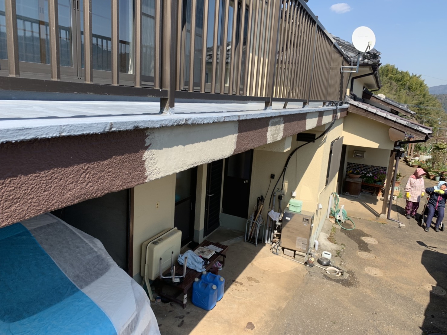 大分市野津原町に外壁の膨れがある為補修塗装に行ってきました　