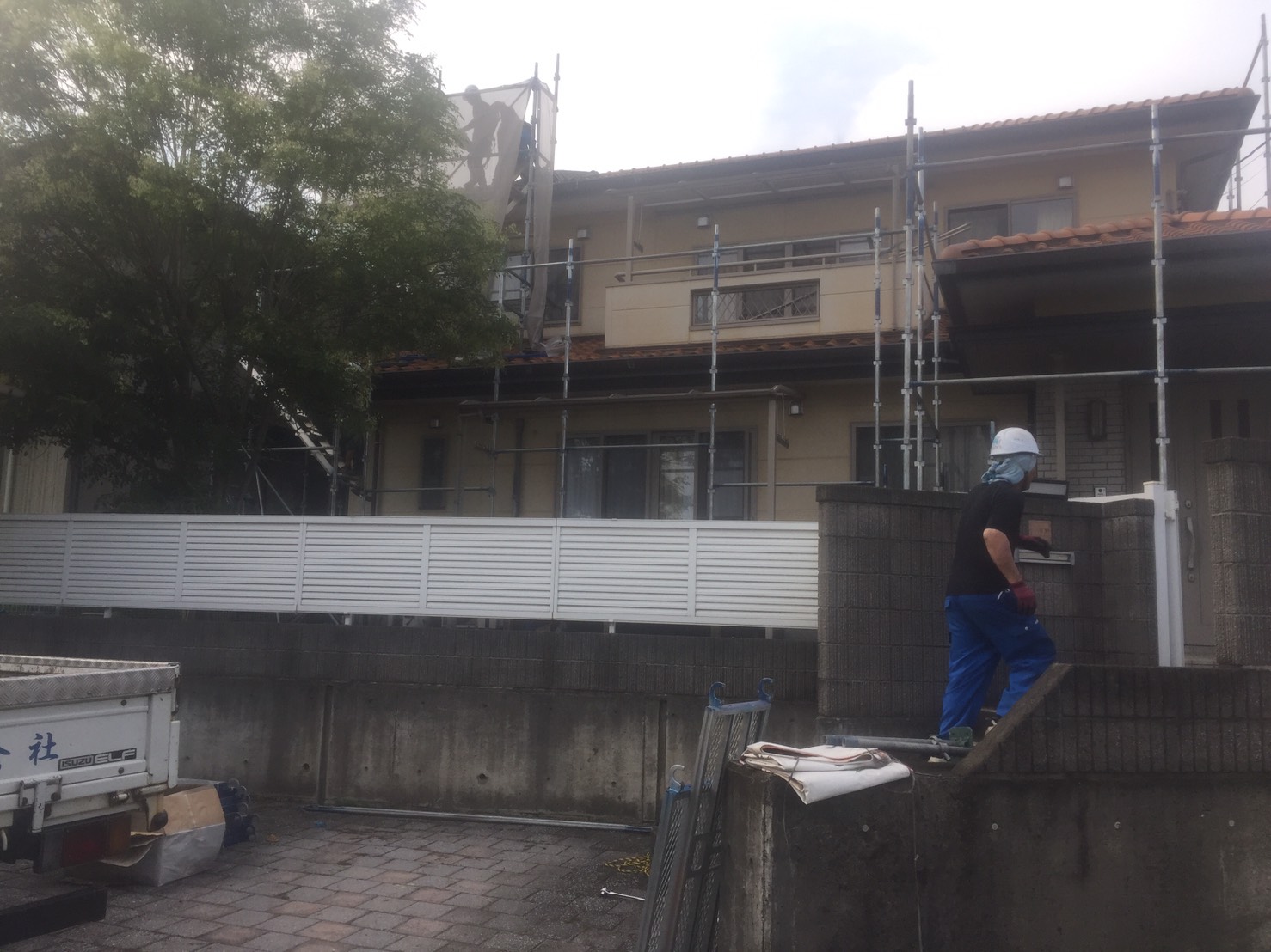 大分市小池原のお家　足場仮設工事に入りました　