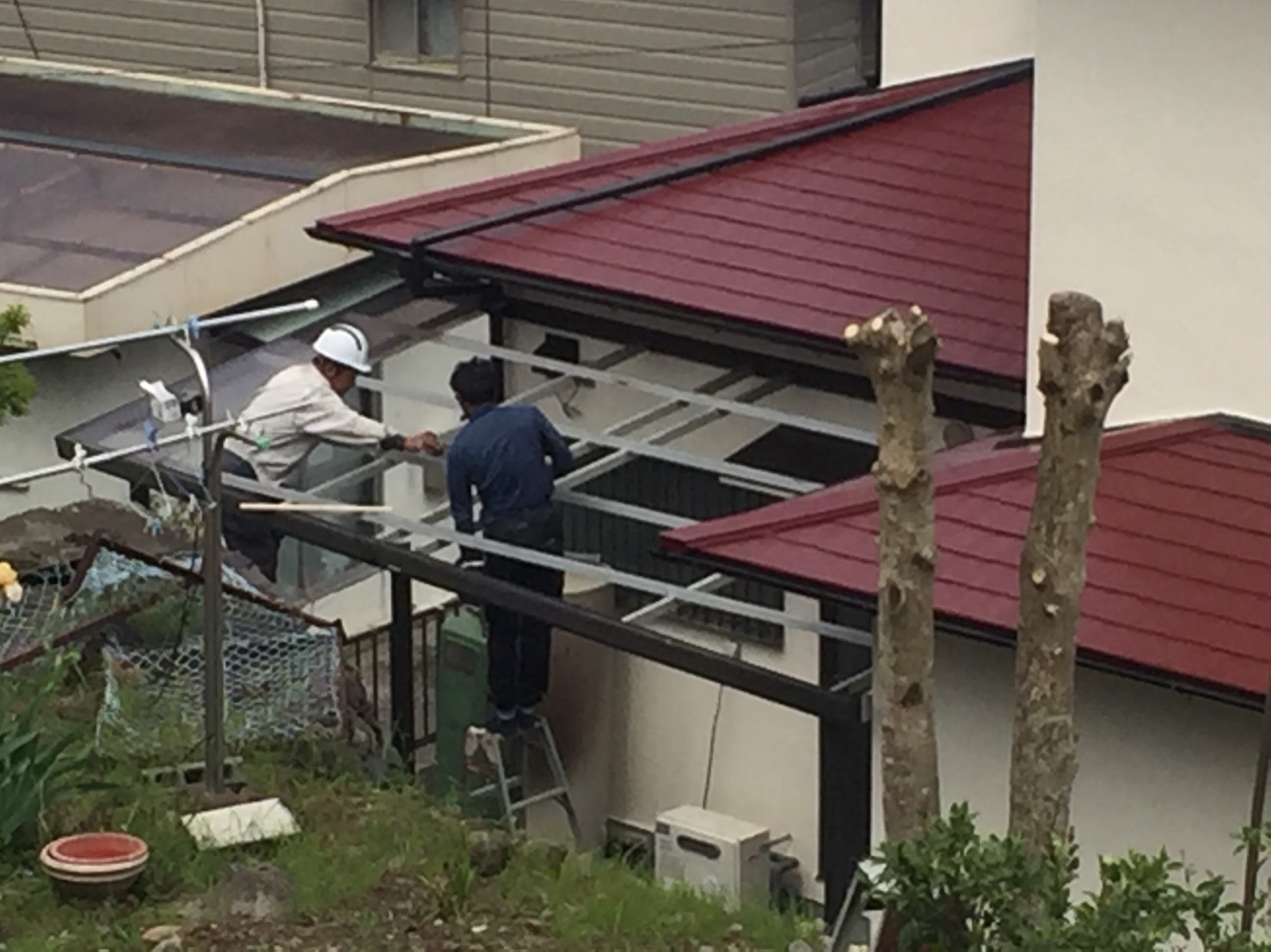 大分市上白木の住宅で波トタン張替え作業を行いました
