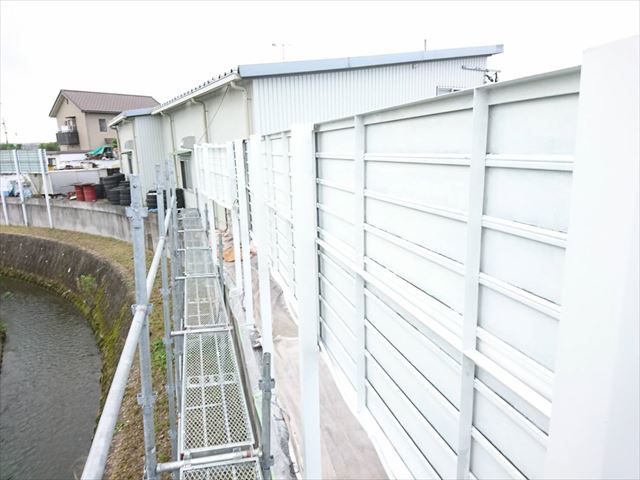 某自動車メーカー広告看板塗装の作業｜大分市