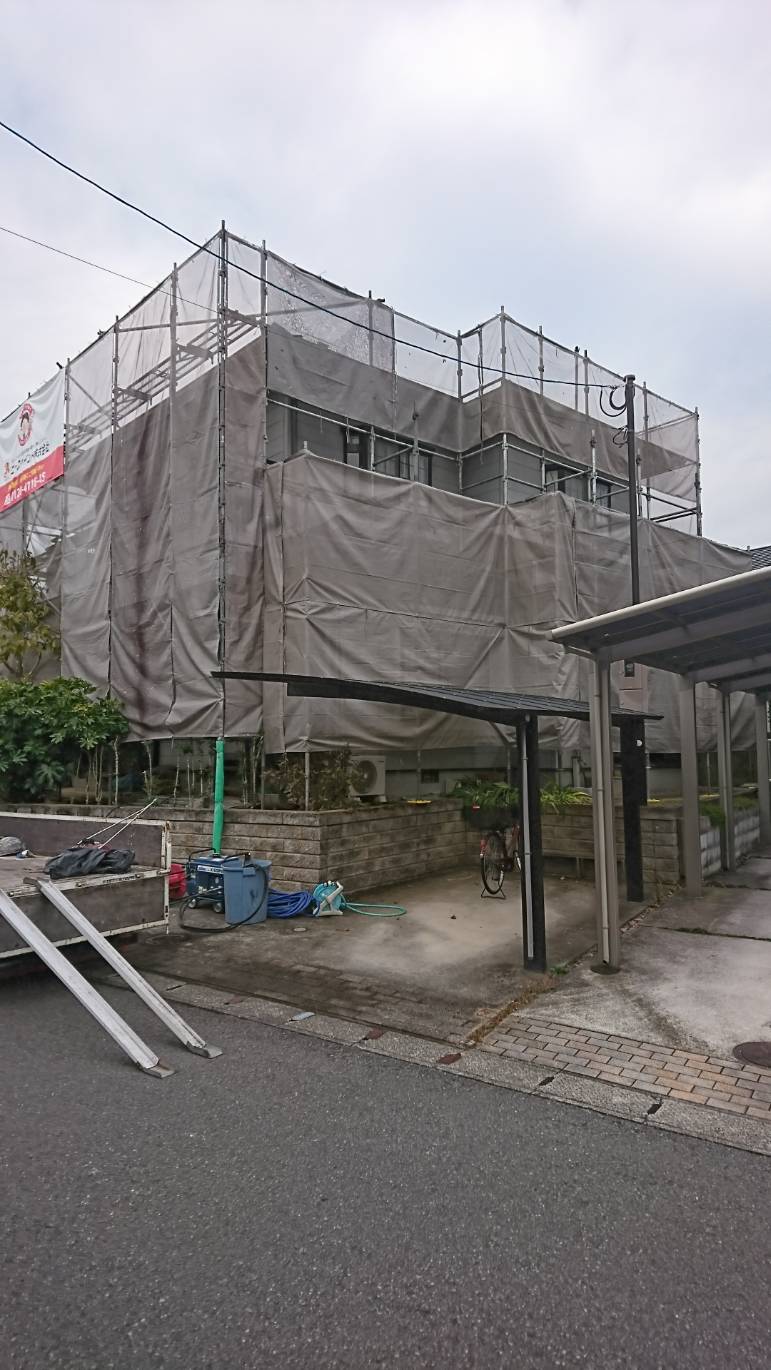 大分市高江｜I様邸　乾式コンクリート瓦を洗いました。