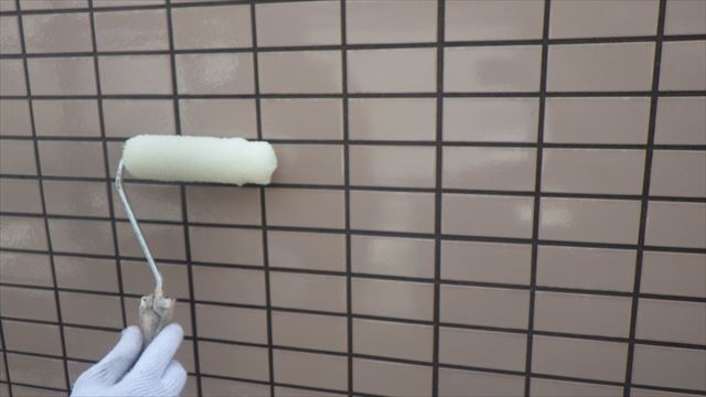 外壁(タイル)クリアー上塗り2回目