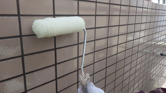外壁(タイル)クリアー上塗り2回目