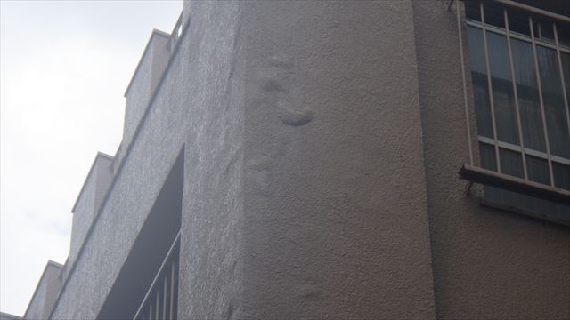 塗膜の膨れ