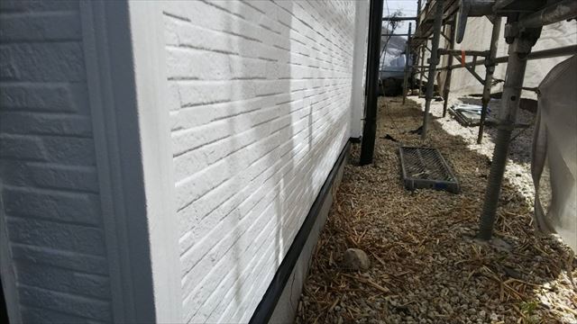 水切りの塗装です