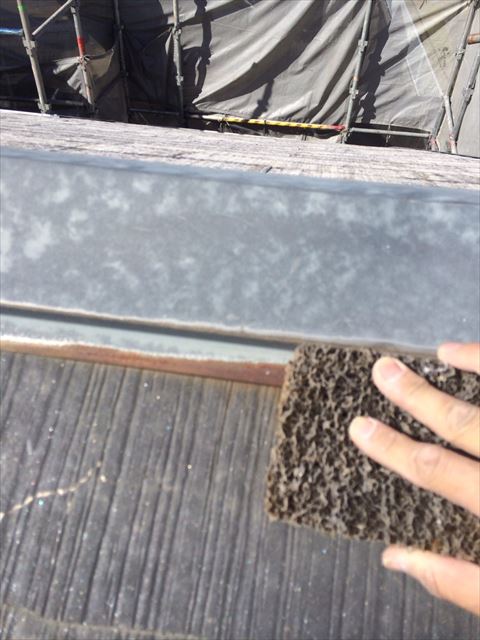 多治見市屋根棟板金ケレン作業