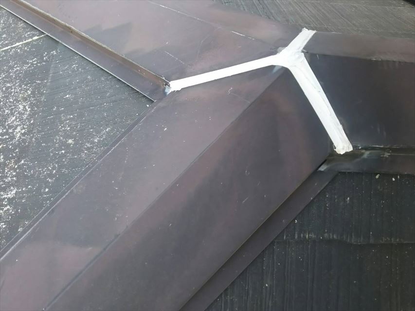 土岐市頂上棟板金コーキング