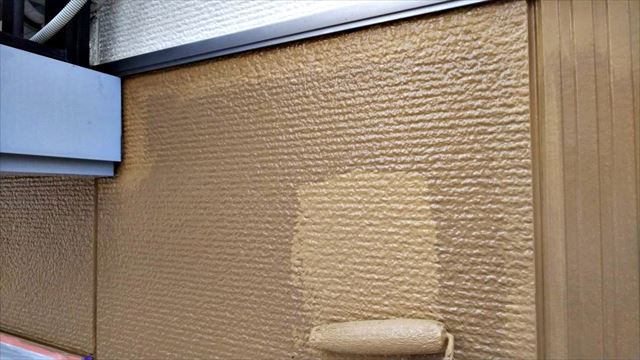 土岐市妻木町で、アパートの外壁の上塗り塗装を行ないました。