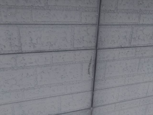 外壁の亀裂です