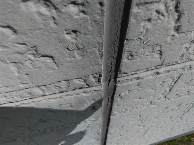 たて目地のシーリングの痩せ