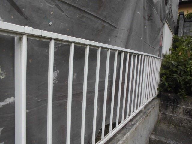 手すりの塗装です