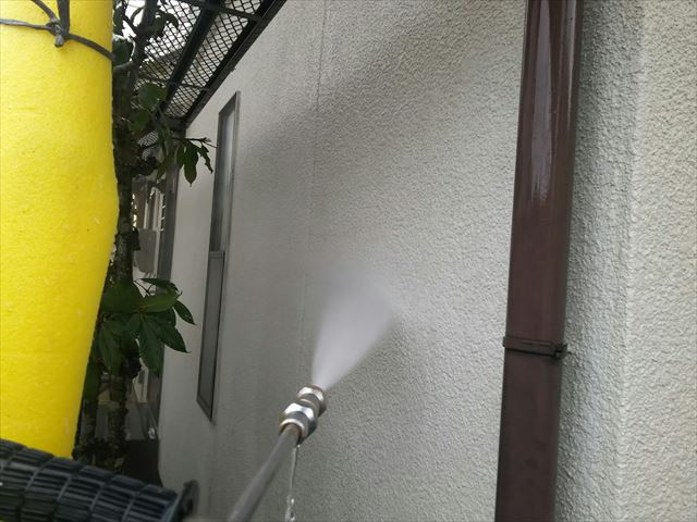 可児市、外壁の洗浄です