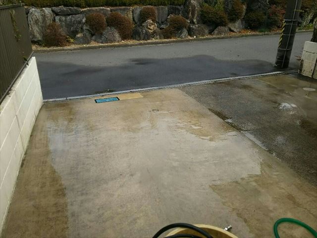 可児市、駐車場の洗浄です