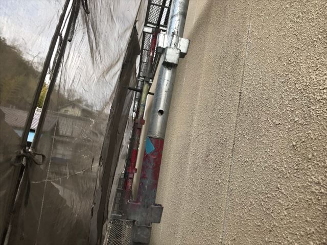 外壁の下塗り１回目、完了