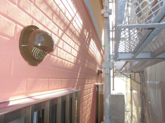換気口の塗装です