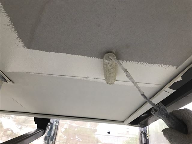 ベランダ下の塗装です