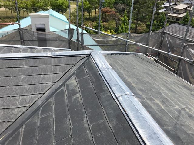 屋根の洗浄です