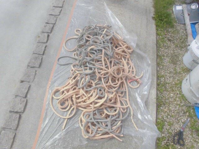 恵那市で外壁塗装 目地打ち替えのため撤去したシーリング材