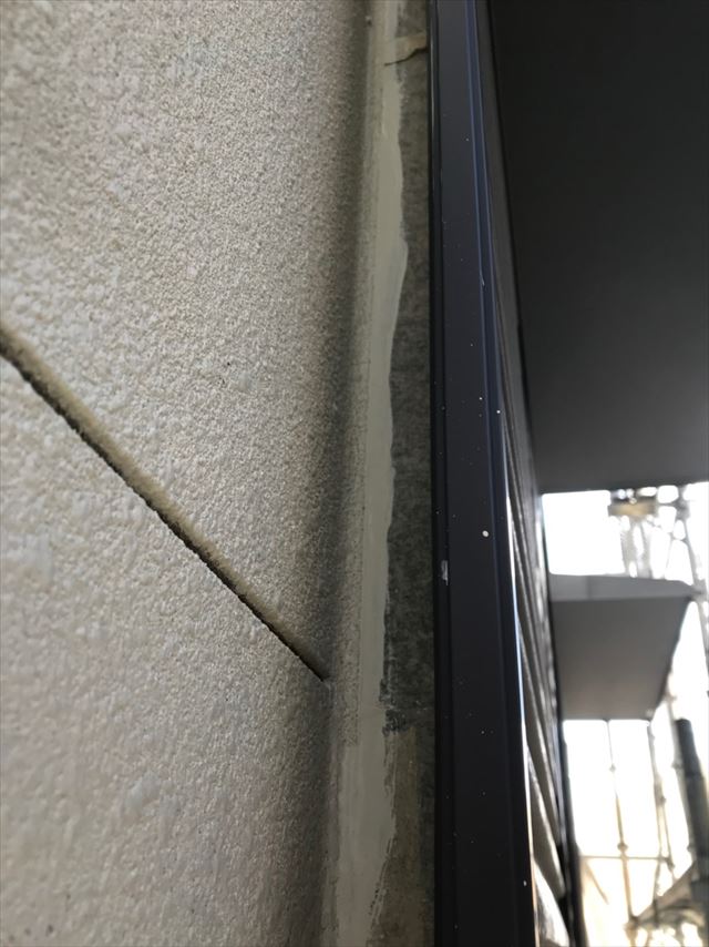 可児市緑ヶ丘窓際コーキング