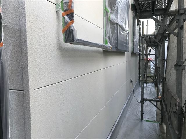 可児市緑ヶ丘で外壁下塗り