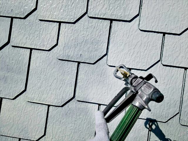 多治見市脇之島町で、サーモテックシーラーで下塗り塗装です。