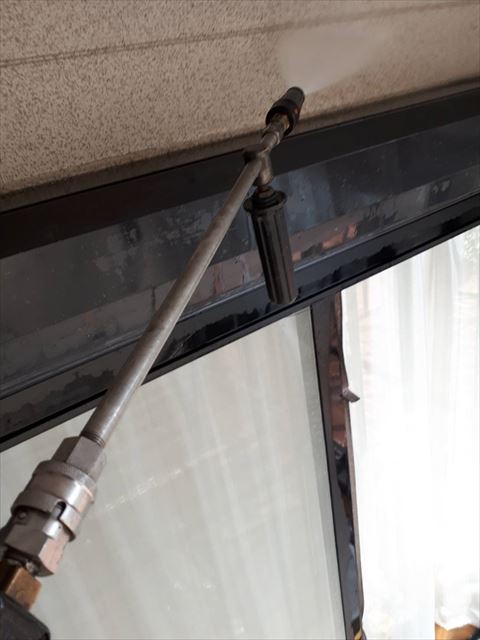 外壁の洗浄です。