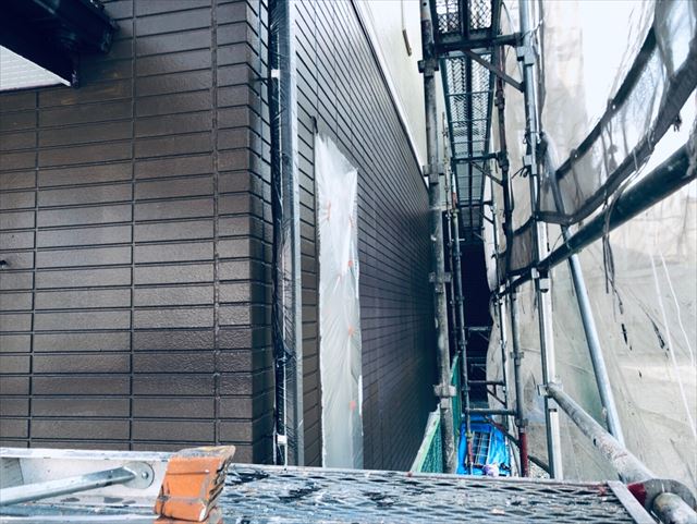 外壁の中塗り、完了です