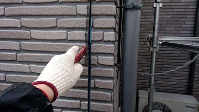 恵那市で劣化した目地の撤去、目地の打ち替えです
