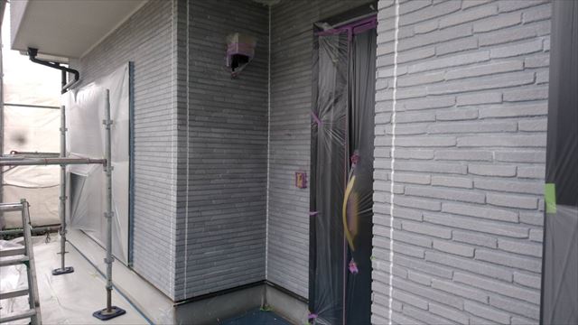 恵那市でガイナで塗装、外壁塗装の中塗りをおこないました