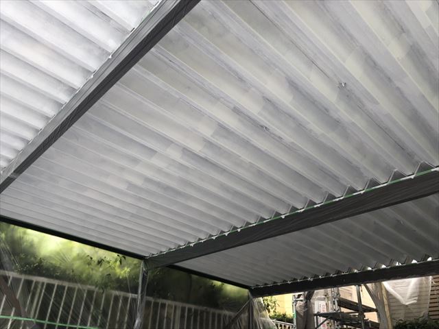 中津川市、折半屋根下塗り