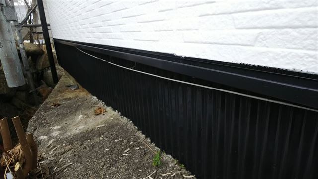 水切りの塗装です