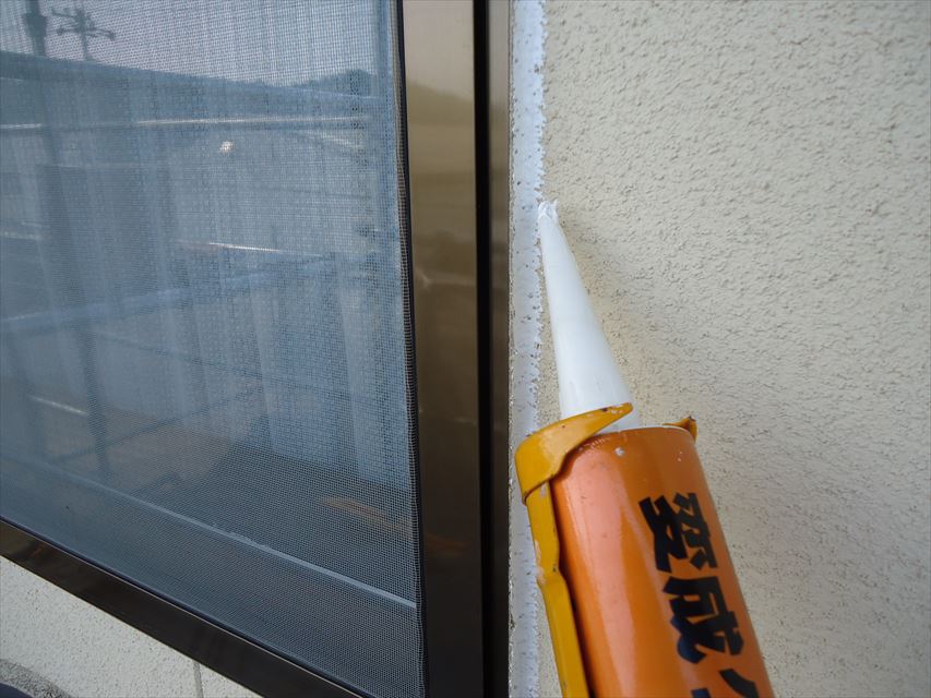 可児市窓周りコーキング
