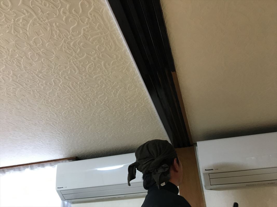 多治見 土岐 部屋の中の塗装 ドアの枠の塗装