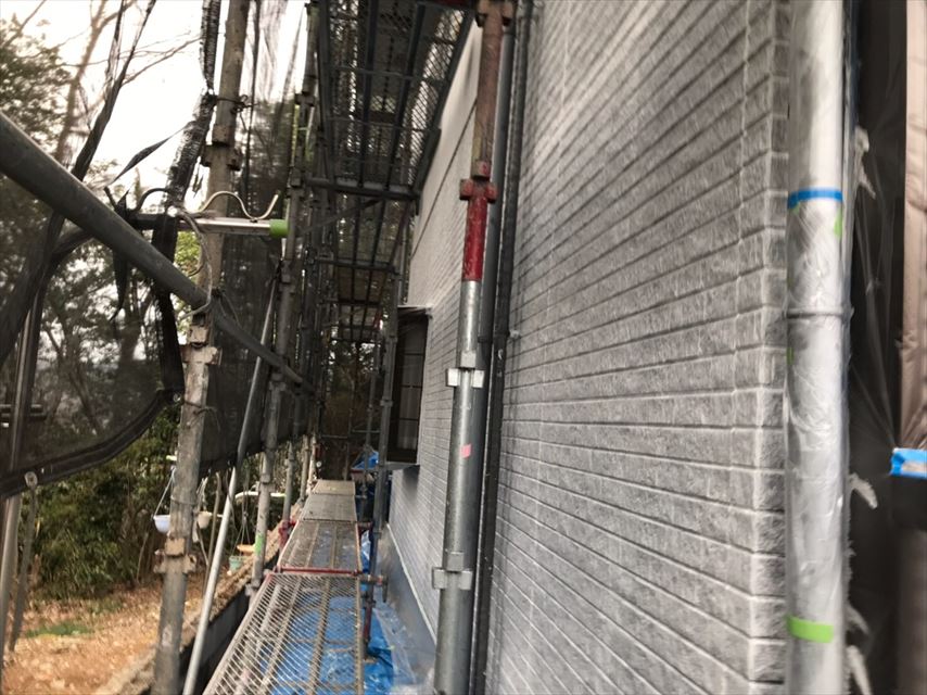 多治見市外壁塗り替えフィーラー
