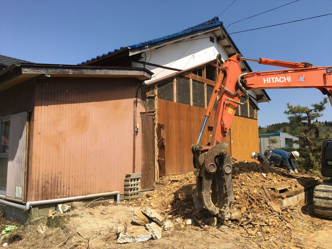 土岐市で外壁板金張り替え！トタン部分もガルバにて張り替えました！