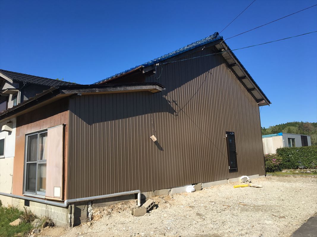 土岐市 多治見市 外壁張り替え ガルバリウム鋼板張り