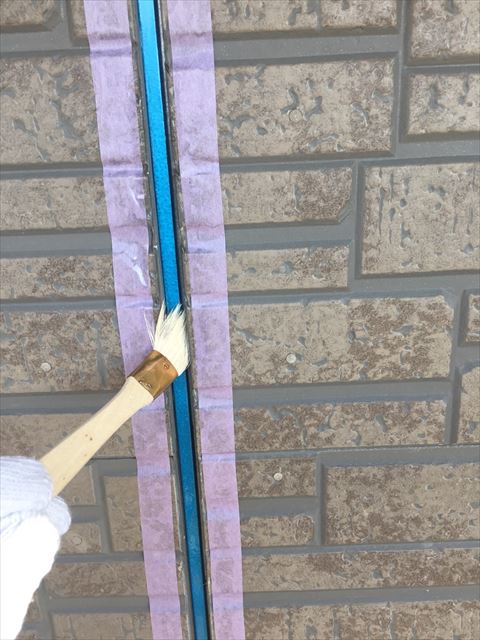 目地プライマー塗布