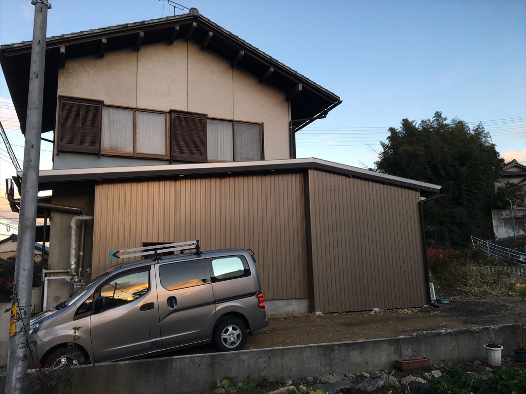 土岐市　ガルバリウム壁　板金工事