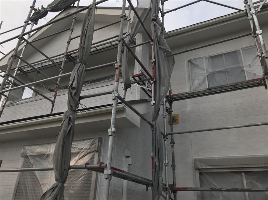 土岐市外壁塗り替え下塗り