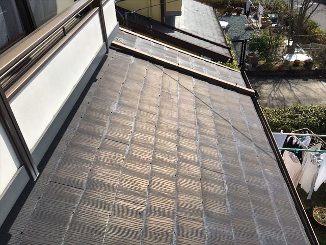 屋根の部分色褪せ